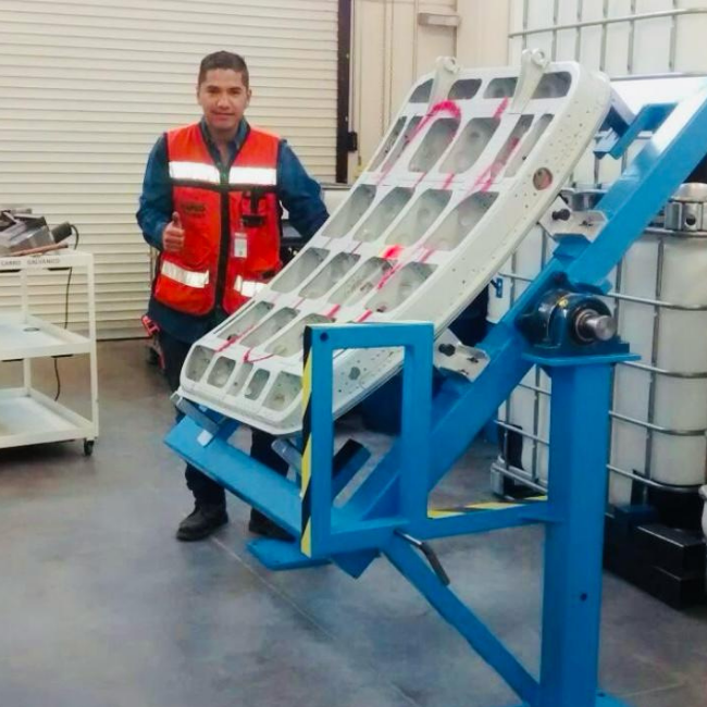 Fabricación y montaje de Tooling giratorio para ensamble de puerta de avión Airbus México.
